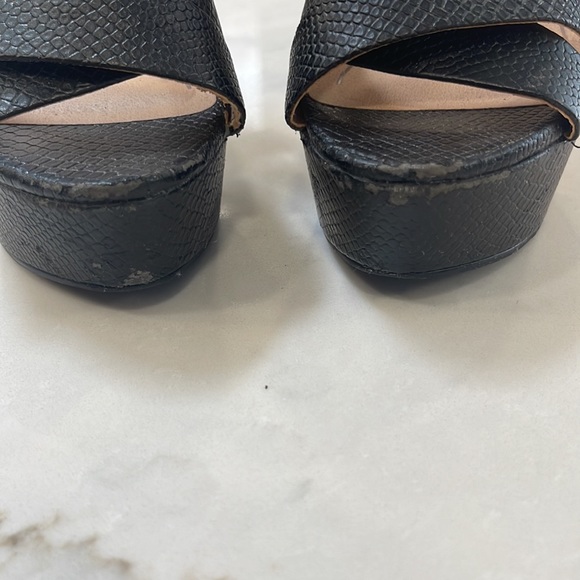 Colin Stuart Faux Snakeskin Platform Sanfals - Picture 6 of 6